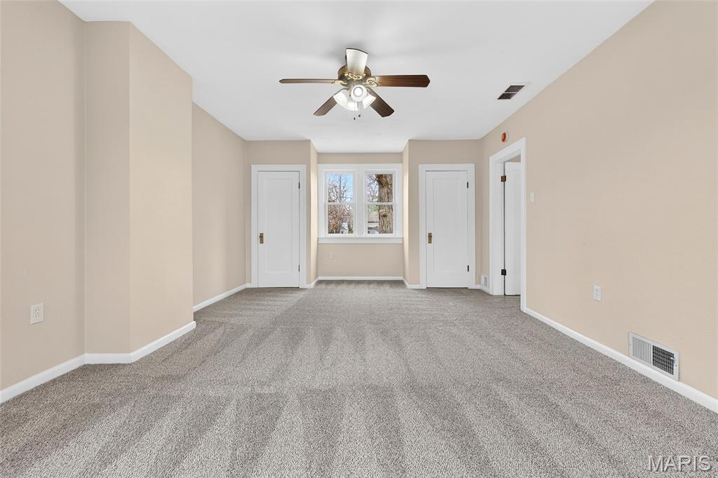 Mc Kinzie Place - Residential
