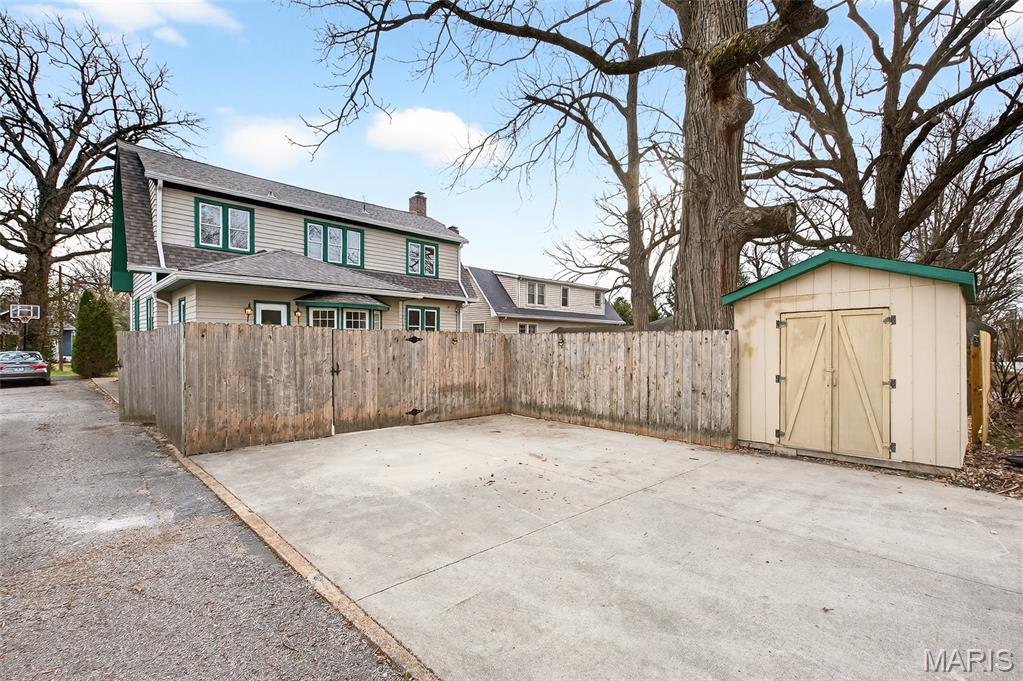 Mc Kinzie Place - Residential