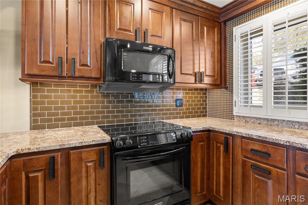 Lake Pointe Condo - Residential