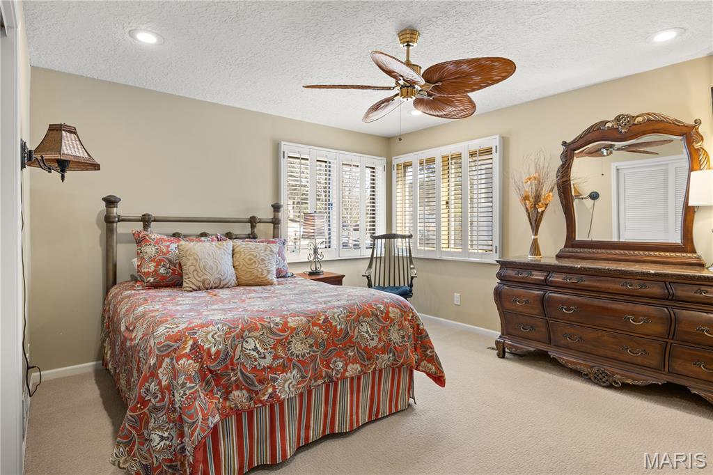 Lake Pointe Condo - Residential