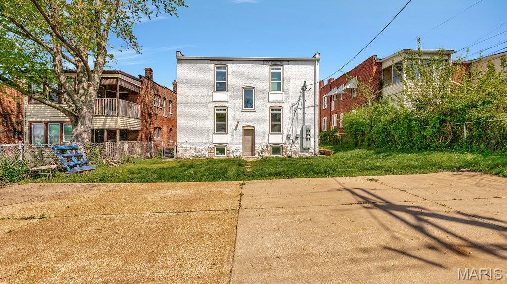 Russell Place Add - Residential Lease