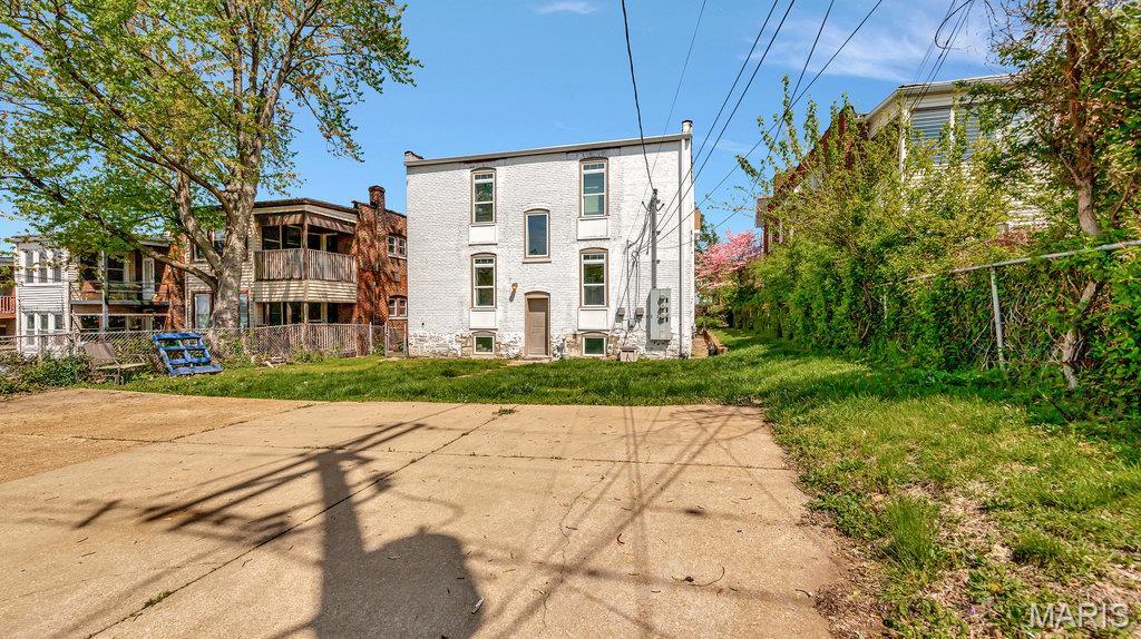 Russell Place Add - Residential Lease