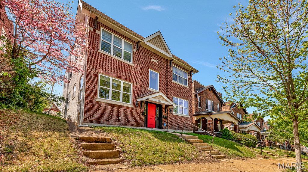 Russell Place Add - Residential Lease