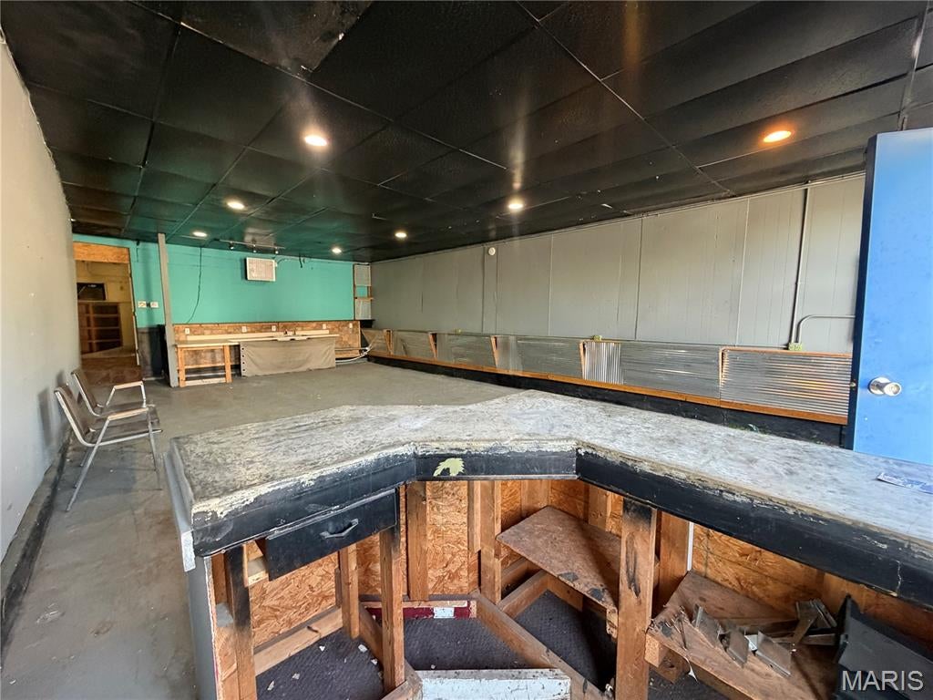 DTBD - Commercial Lease