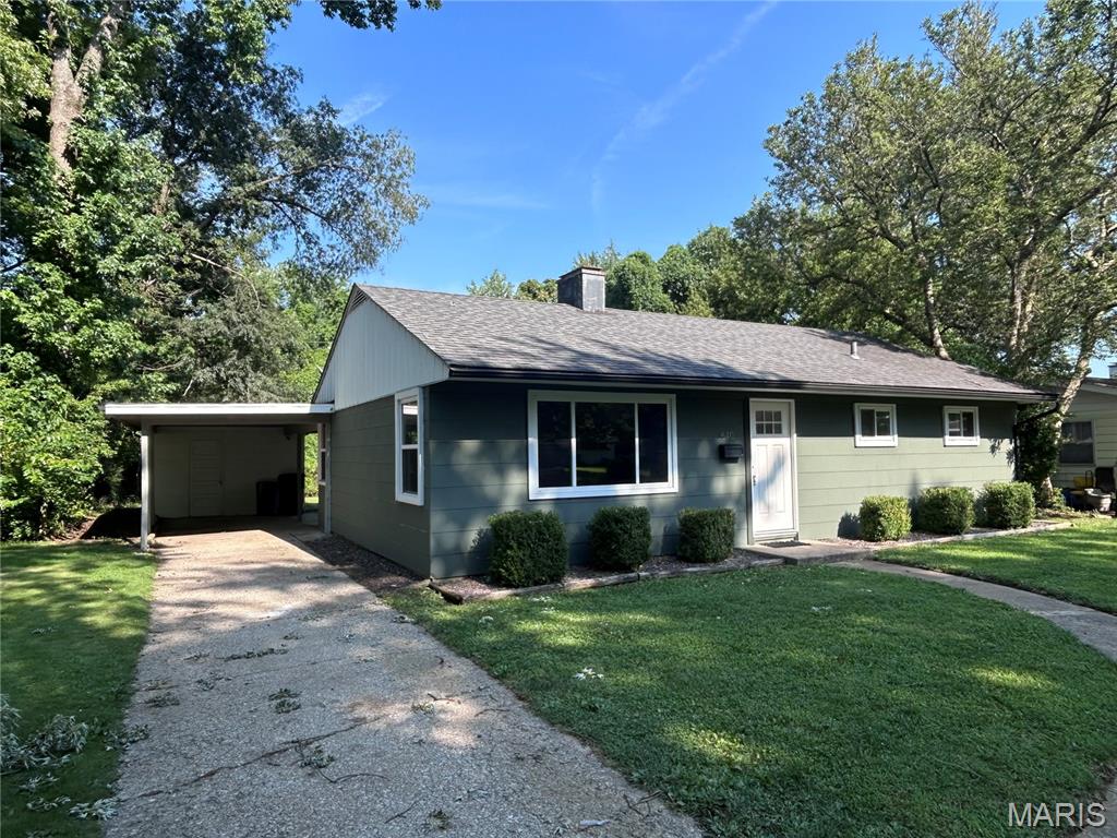Welcome to this beautiful 3-bedroom, 1-bath home featuring numerous updates and modern touches throughout. The home offers a cozy family room, brand-new appliances, fresh modern finishes, and freshly painted interiors.
All new flooring, baseboard, bathroom vanity and entry doors. Whether you’re a first-time homebuyer or looking to downsize, this charming home offers comfort, convenience, and style. Enjoy the added convenience of a 1-car carport with a dedicated storage area. Don’t miss the opportunity to make this lovely home your own! 1 year home protection plan being offered.