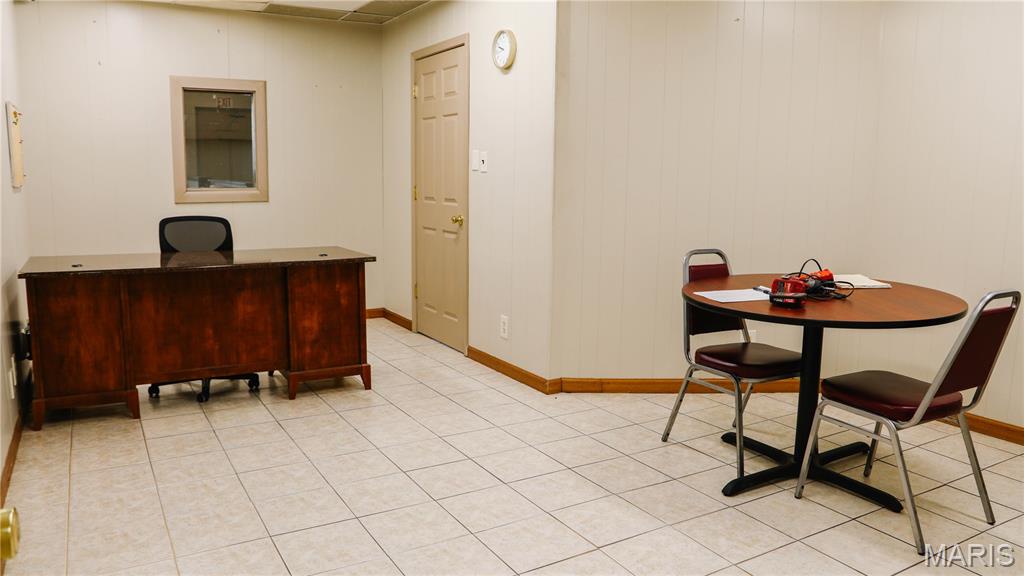 Wood River Cty & Tif - Commercial Sale
