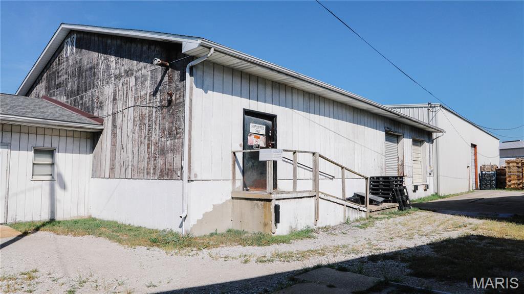 Wood River Cty & Tif - Commercial Sale