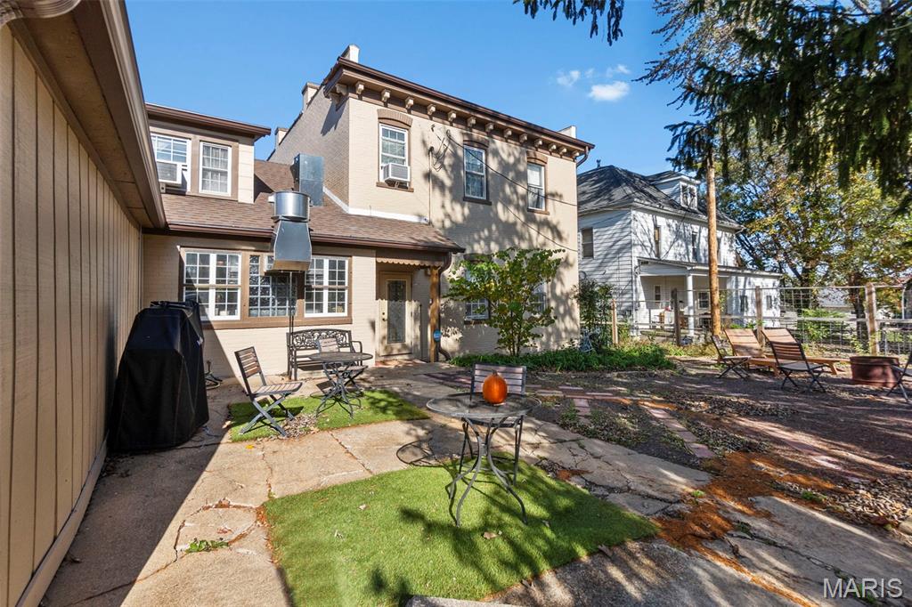 Fifth Principal Meridian - Residential