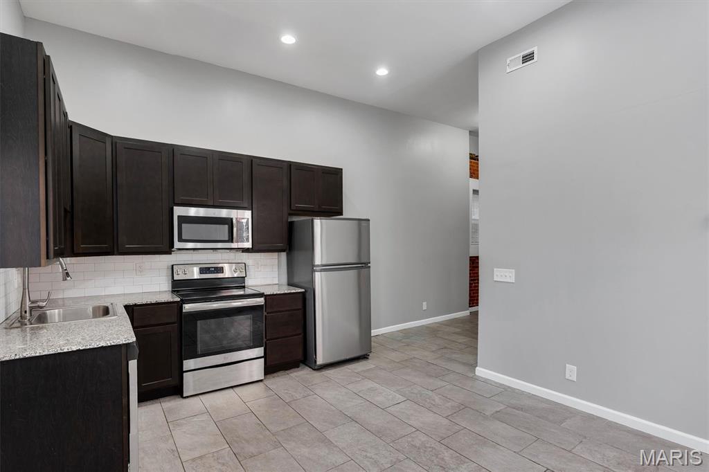 St Louis Commons Add - Residential Income
