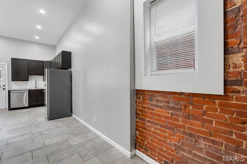 St Louis Commons Add - Residential Income