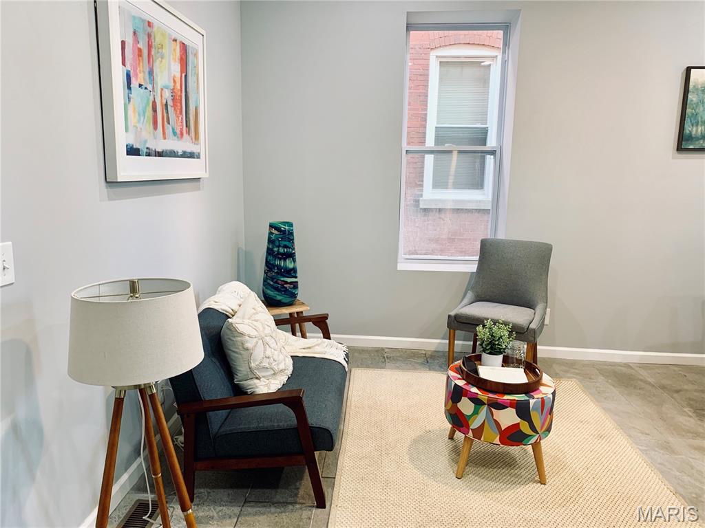St Louis Commons Add - Residential Income