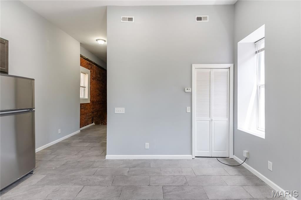 St Louis Commons Add - Residential Income
