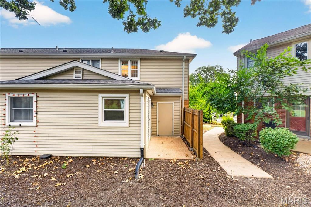 Brentwood Forest Condo Ph Two - Residential
