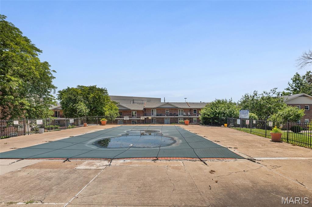 Colonial Woods Condo - Residential