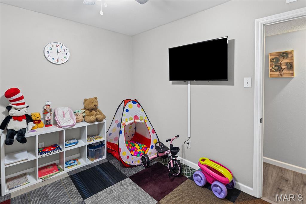 Colonial Woods Condo - Residential