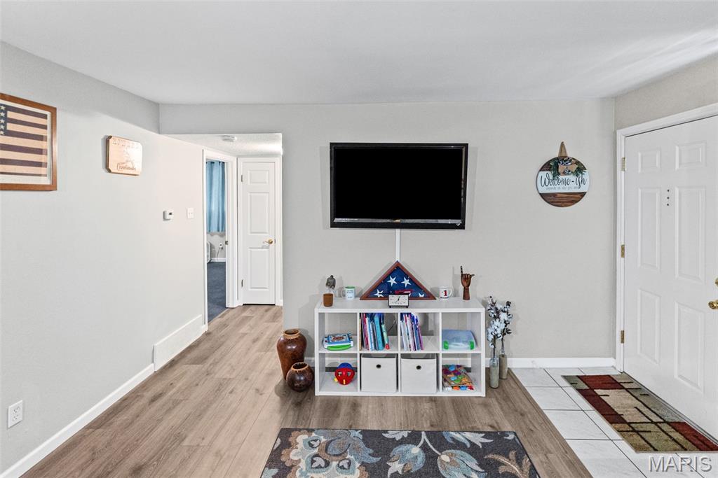 Colonial Woods Condo - Residential