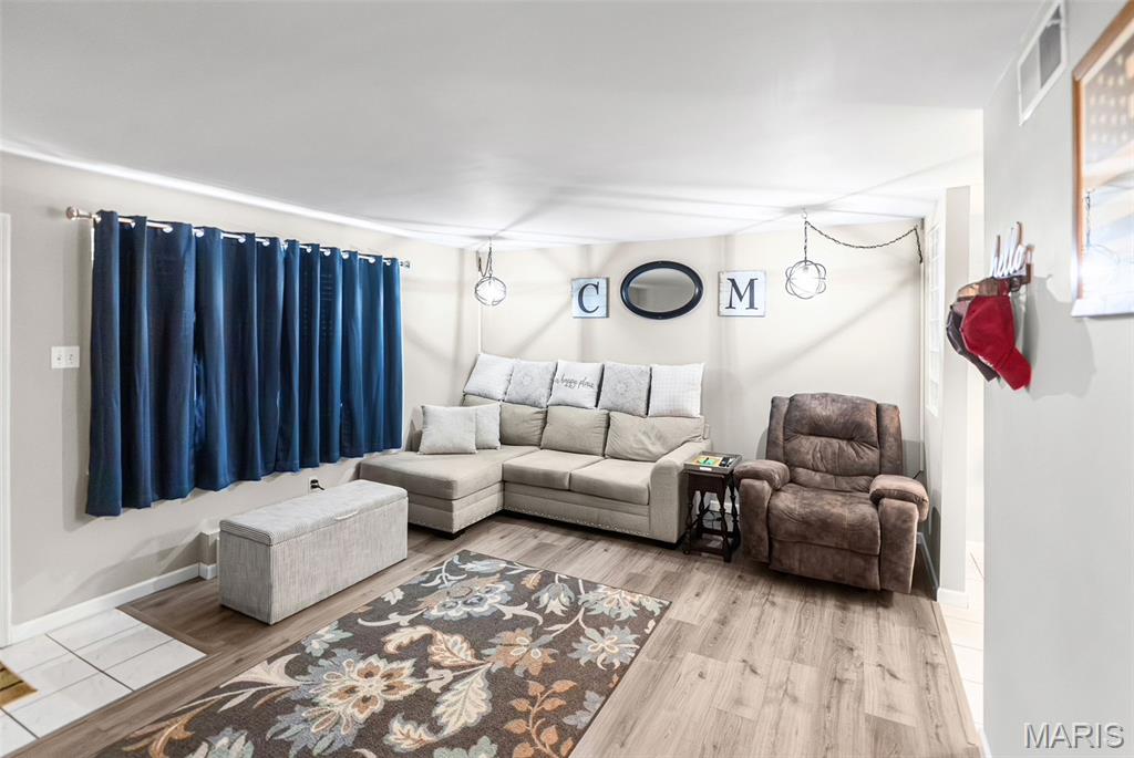 Colonial Woods Condo - Residential