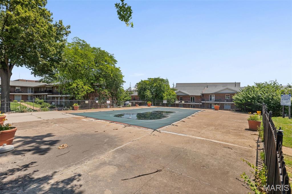 Colonial Woods Condo - Residential