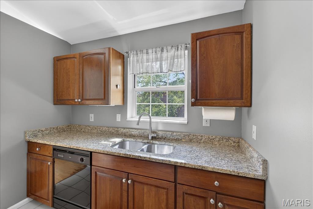 Brentwood Forest Condo Ph Eight - Residential