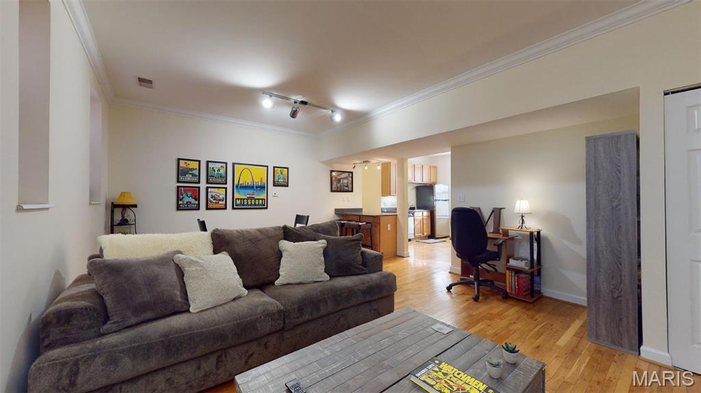 Waterman 04 Condo - Residential