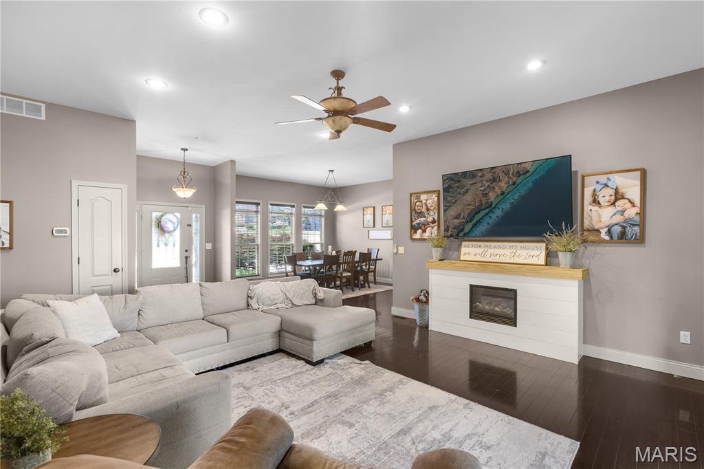 Oak Creek Estate - Residential