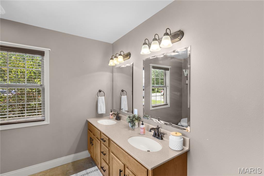 Oak Creek Estate - Residential