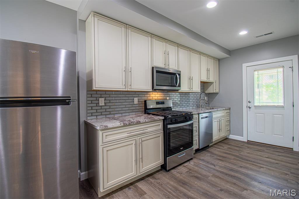 Delmar Garden - Residential Lease