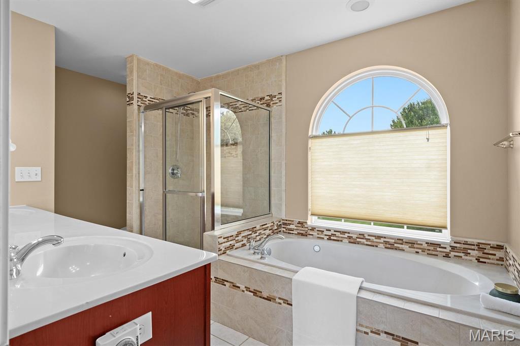 Knolls/Woodfield Ph Iv - Residential