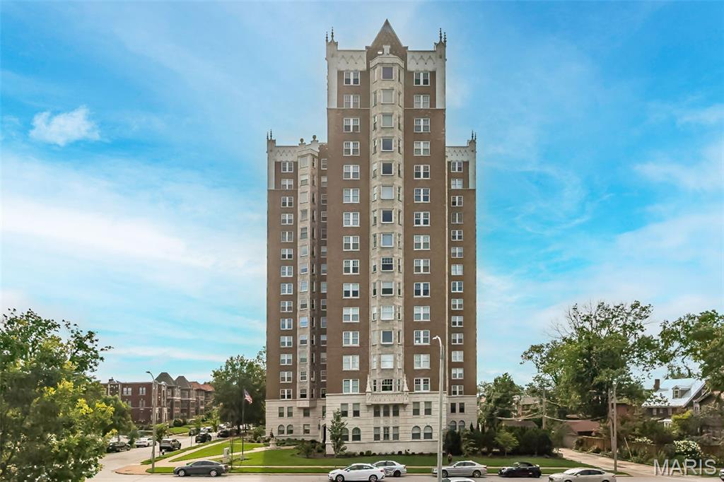 625 South Skinker Condos - Residential