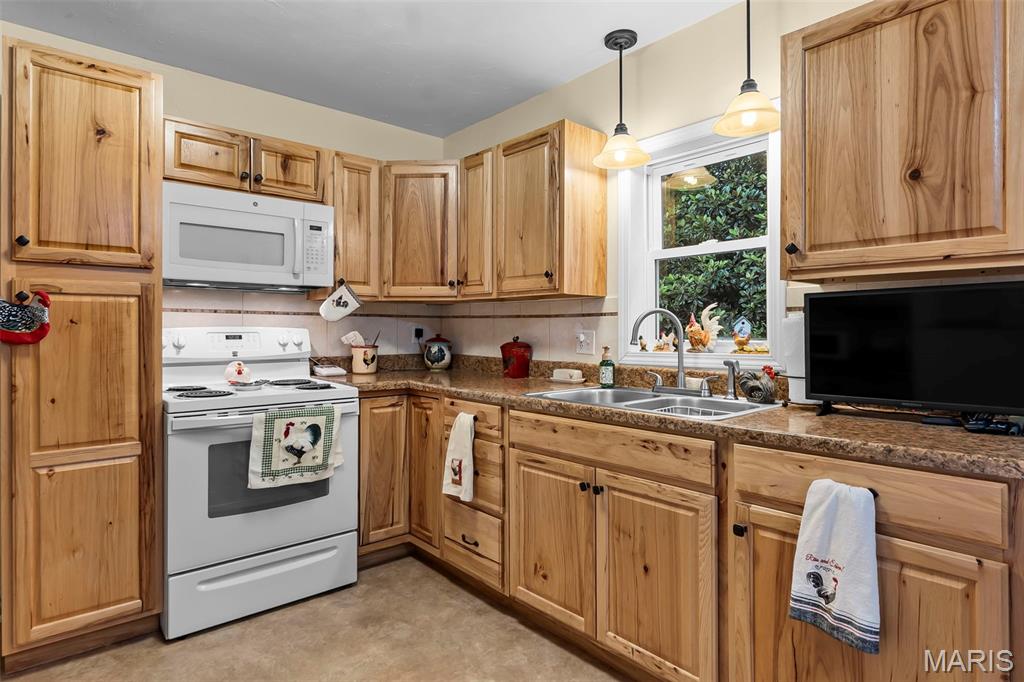 Country Club Place - Residential