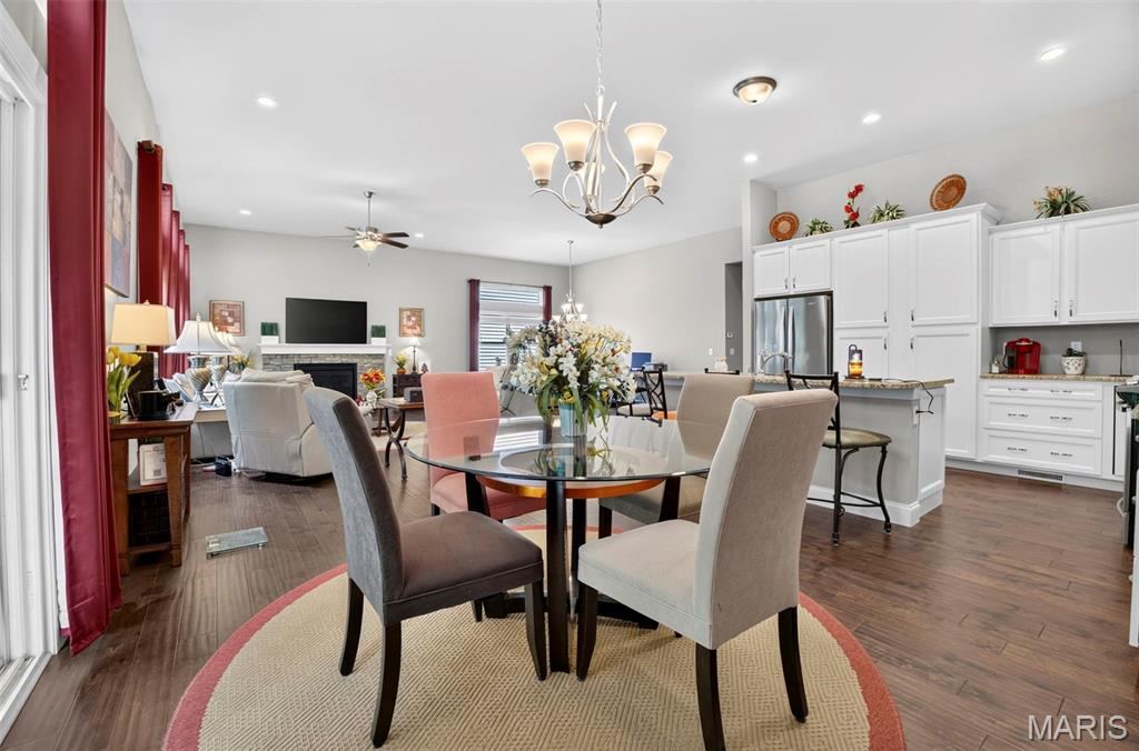 Carlton Glen Estate #14 - Residential