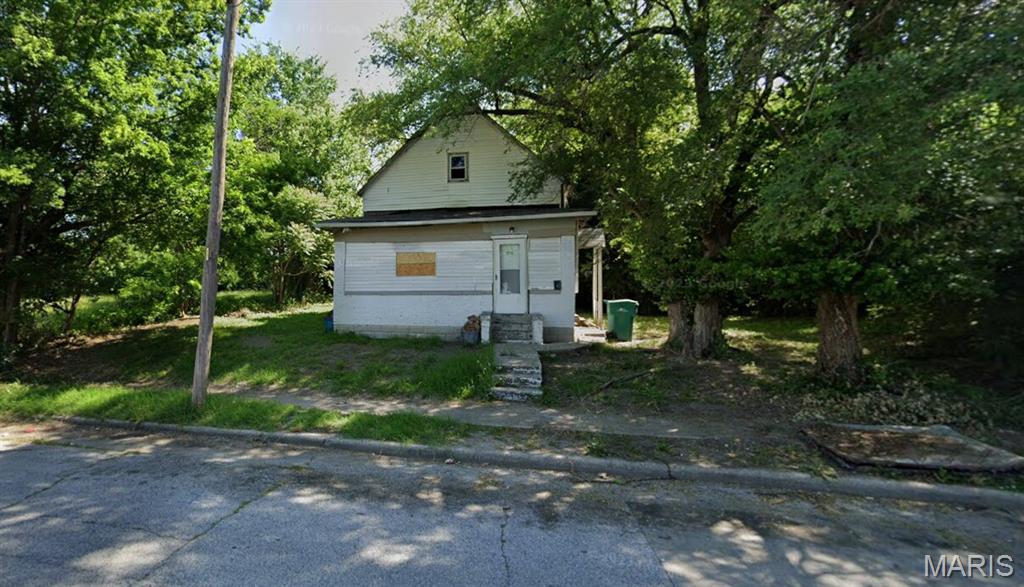 Priced to move at just $15,000, this 1.5-story home on a quarter-acre lot is the kind of opportunity that works for nearly any buyer. Investors will appreciate the built-in value-add: 660 sq ft on the main floor plus an unfinished upper level ready to be converted into additional bedrooms — more square footage, more rent, more upside. Owner-occupants will love the affordability and the freedom to finish the upper level on their own timeline, building instant equity in the process. The generous lot gives everyone room to spread out, garden, or simply enjoy outdoor space that's hard to find at this price point. Whether you're looking to flip, rent, or put down roots — the bones are here and the price is right. Cash buyers and investors welcome. Don't sleep on this one. Exterior showing (curb viewing) only. NO inside showings available, no more inside pictures available. No contingencies will be accepted. Cash sale only. Sold "where is and as is" No Survey or Keys Provided. Interior Access for Home Inspections Will Not Be Granted. Listing Information May Not Be Accurate. Buyers Must Do Their Own Due Diligence to Verify Number of Beds, Baths, Square Footage, Room Sizes, Lot Size & Any Other Property Details. Photos, Marketing Comments, and Due Diligence Items are Provided for Guidance Purposes Only. By Making an Offer on This Property, the Buyer Represents They Have Independently Verified All Information and Have Made the Decision to Make an Offer Based Upon Their Own Investigation.