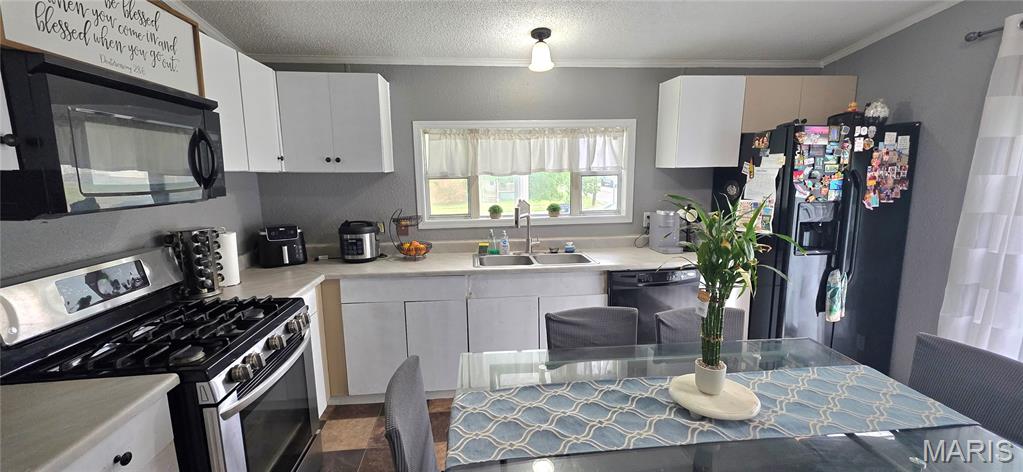 Village/Steeleville - Residential