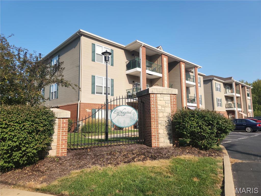 Enjoy condo living in this updated 2 bedroom, 2 bath condo with open floor plan! The living room boasts vaulted ceiling, plenty of natural light and opens to a private deck with access to an added storage closet. The eat-in kitchen offers plenty of cabinetry, granite countertops, and stainless-steel appliances. Off the kitchen area is a spacious utility room that offers extra storage and laundry with washer and dryer to stay. The spacious primary bedroom suite features a tray ceiling, ceiling fan and a large double closet. There is also a large second bedroom/home office and another full bath. New vinyl plank flooring throughout! Rent includes water, sewer, trash and exterior maintenance. Fantastic location just minutes from highways 40, 44, 270 and 141 and close to parks, restaurants and shopping. Don't miss out on this fantastic opportunity!