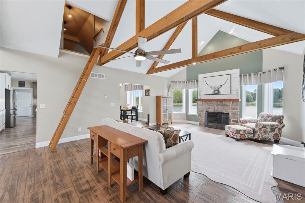 Pine Crest - Residential