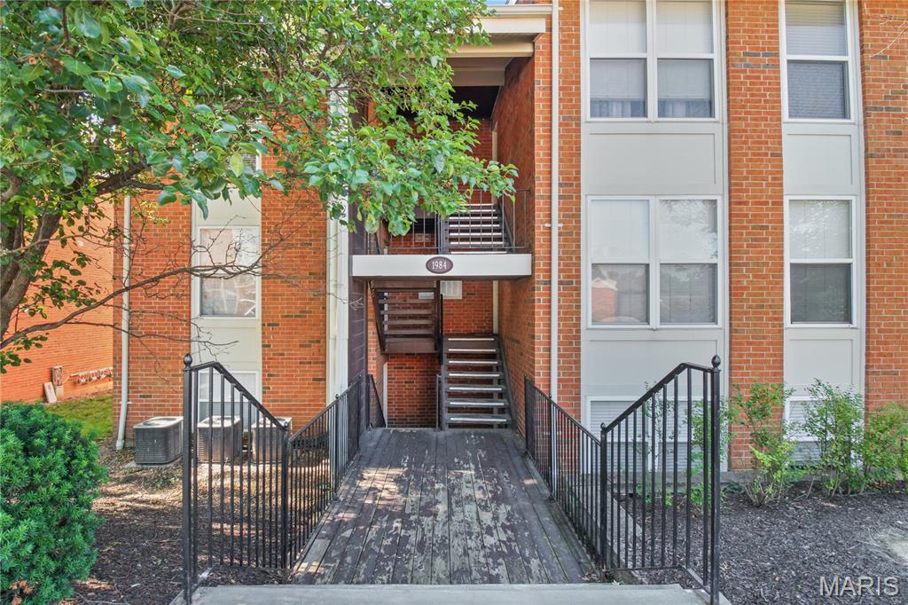 Greenbriar Condominiums - Residential