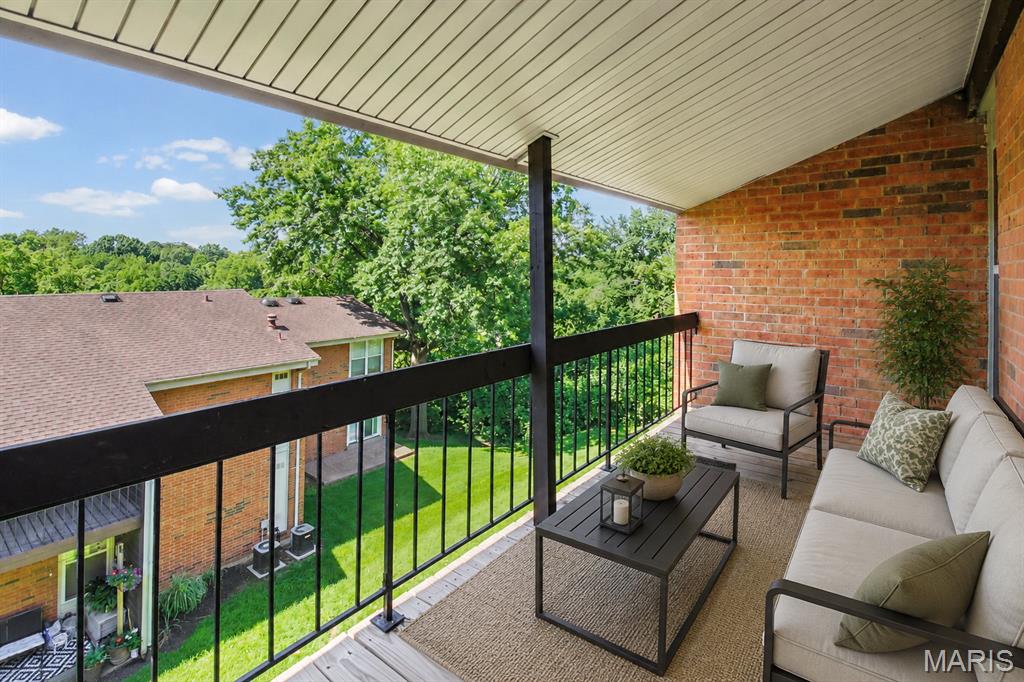 Greenbriar Condominiums - Residential