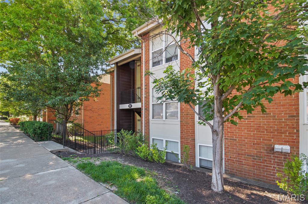 Greenbriar Condominiums - Residential