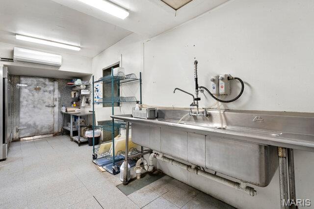 City/Warrenton - Commercial Sale