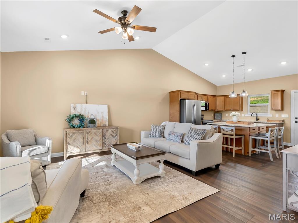 The Villas At Stone Ledge - Residential