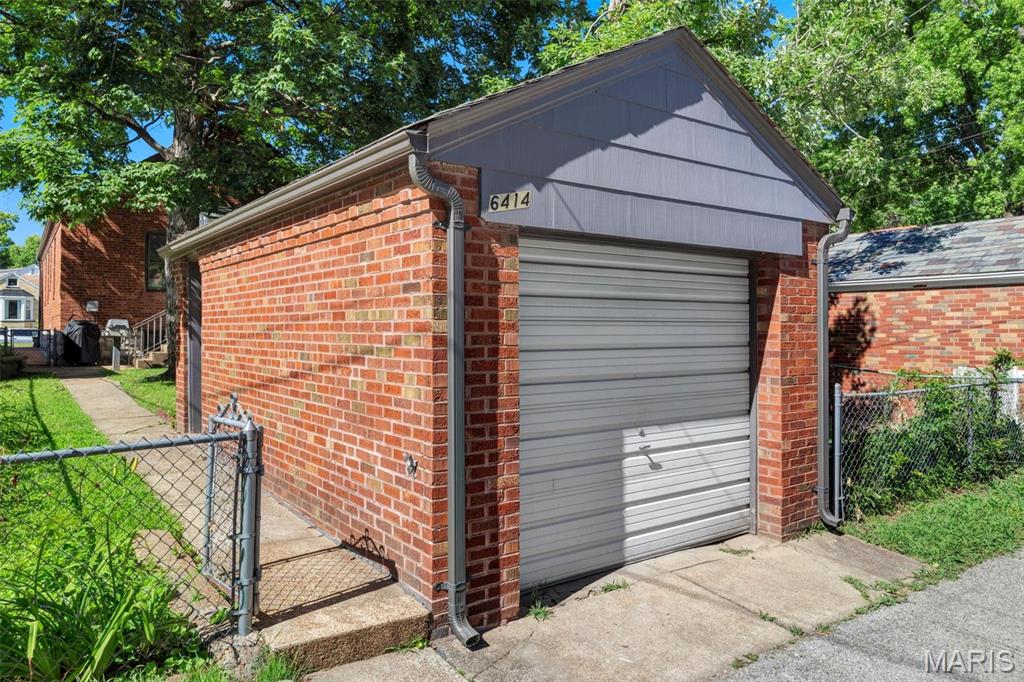 St Louis Hills - Residential