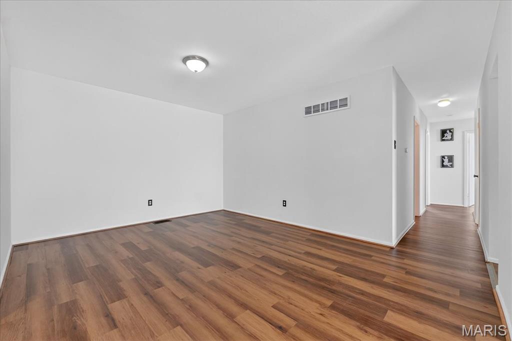 Lin Capri Condo - Residential