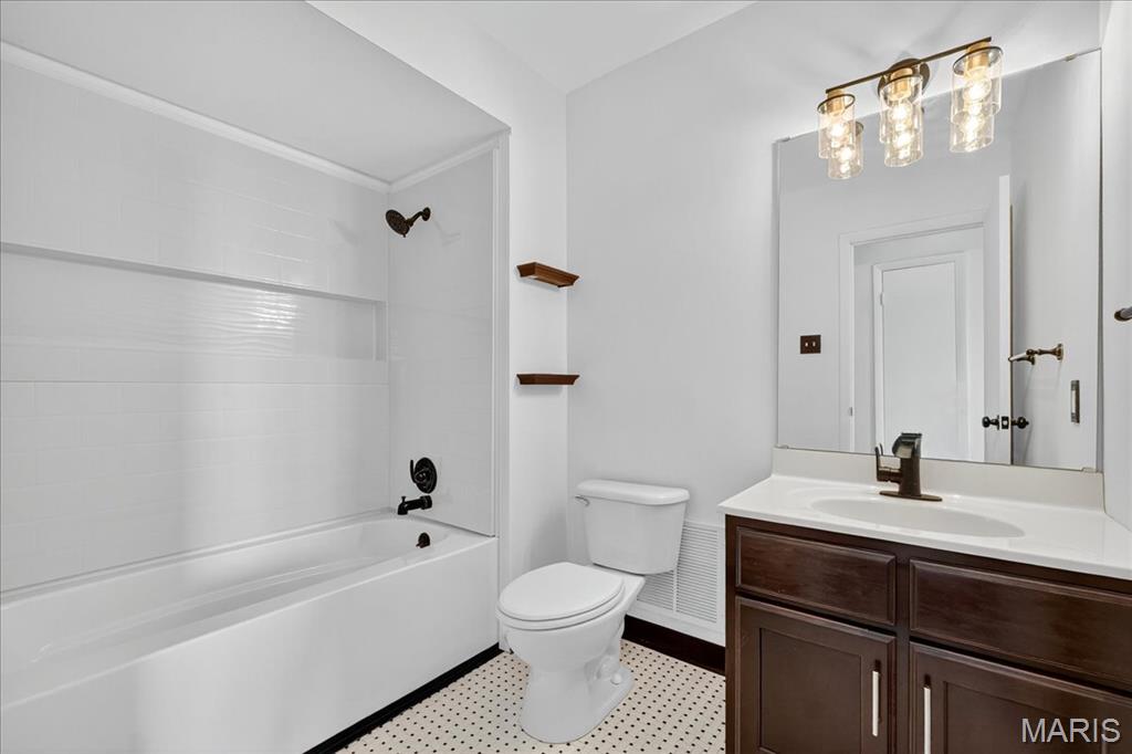 Lin Capri Condo - Residential