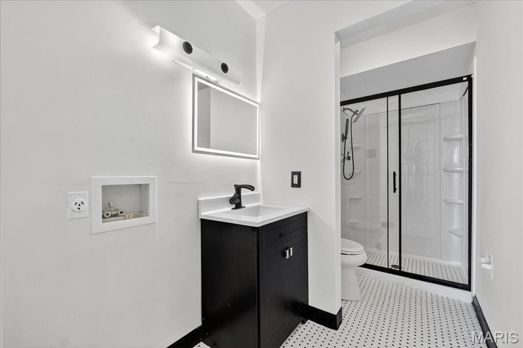 Lin Capri Condo - Residential