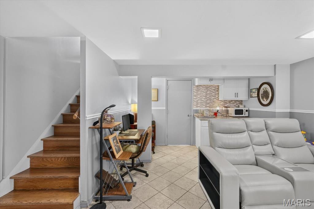 Royal Arms Condo - Residential