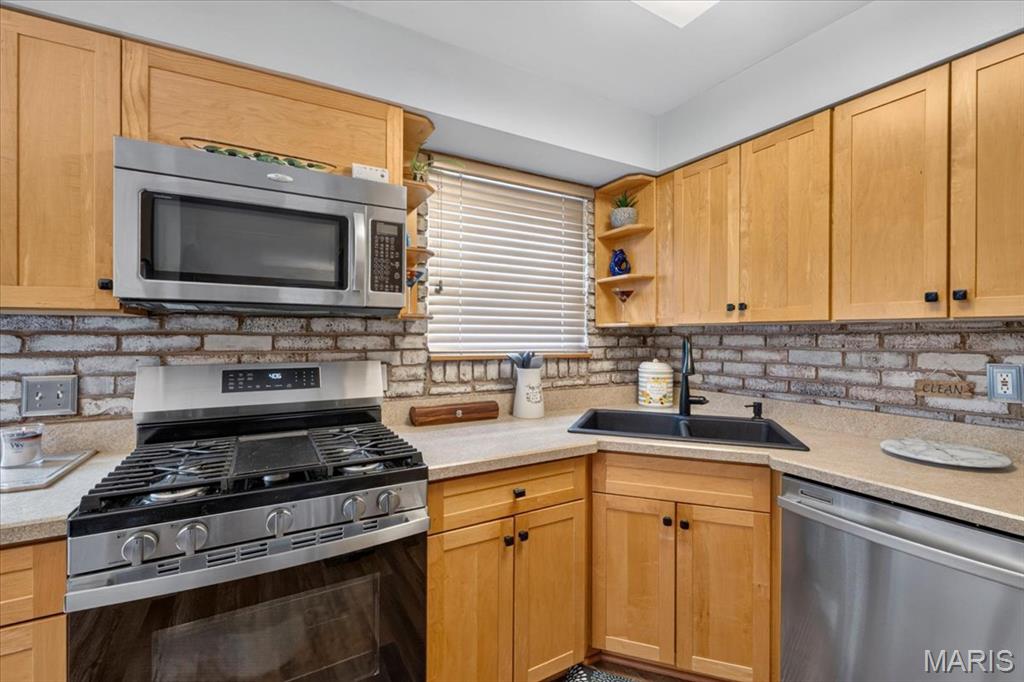 Royal Arms Condo - Residential
