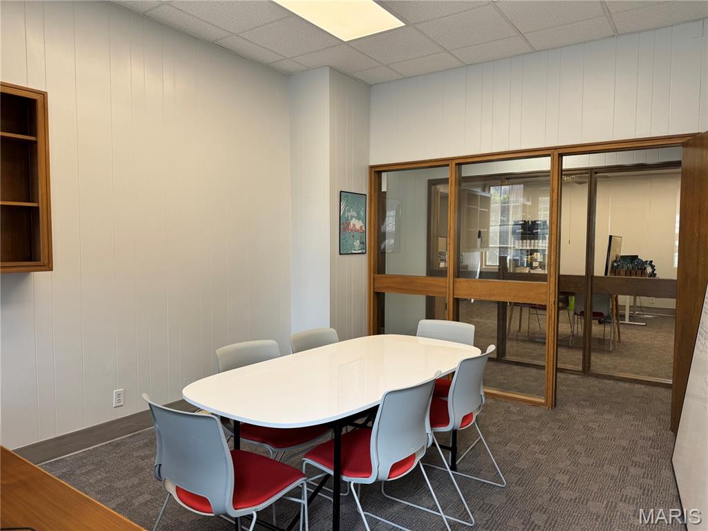 Belleville - Commercial Sale