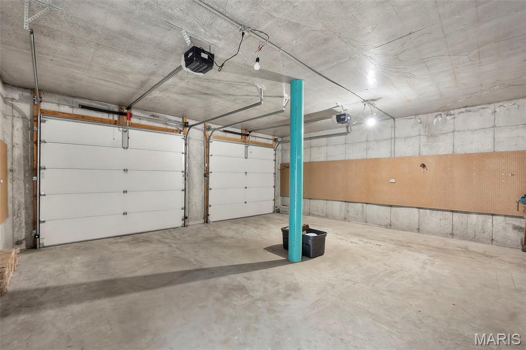 Hickory Lane Estate - Residential