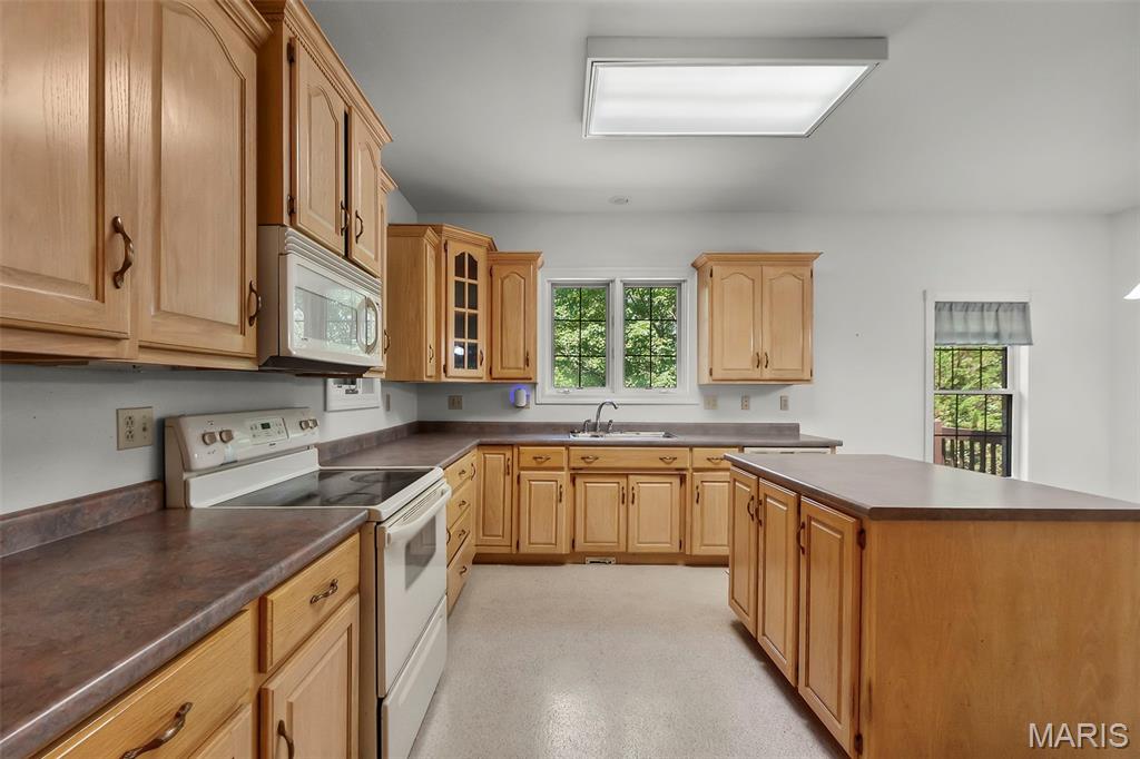 Hickory Lane Estate - Residential