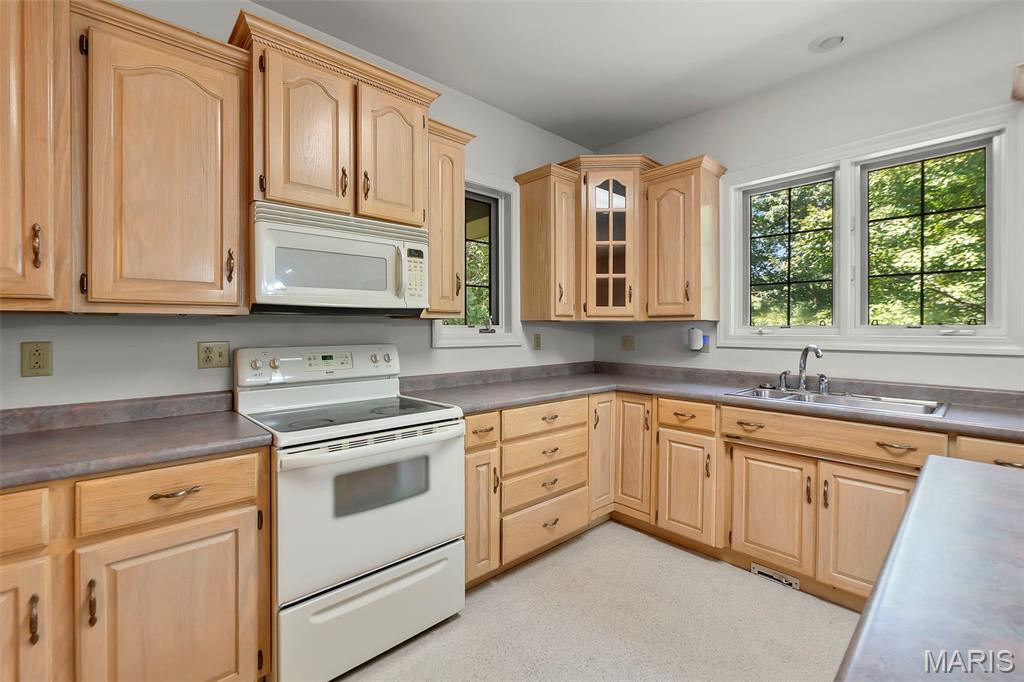 Hickory Lane Estate - Residential